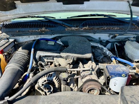 Used 2004 Chevrolet Silverado 3500 4x4 Crew Cab w/ Heavy-Duty Power Package image 29