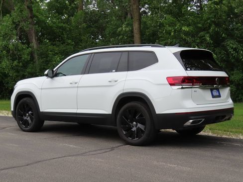 Used 2025 Volkswagen Atlas SE w/ Panoramic Sunroof Package AWD/4WD image 25