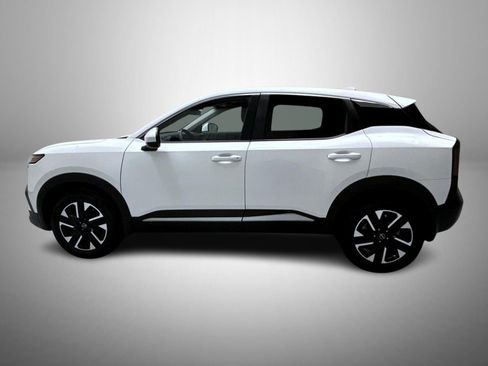 Used 2025 Nissan Kicks SV image 8