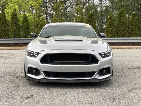 Used 2016 Ford Mustang GT Premium image 11