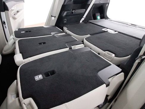 Certified 2025 Volvo XC90 B6 Plus w/ Protection Package Premier image 38