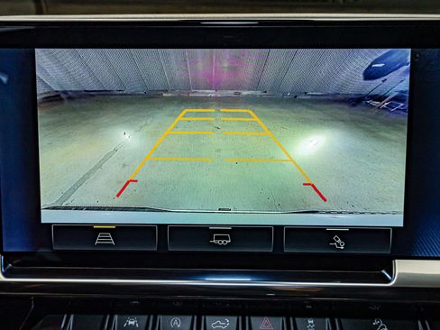 Used 2025 Chevrolet Silverado 1500 RST w/ Convenience Package II image 18