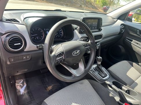 Used 2021 Hyundai Kona SE image 11