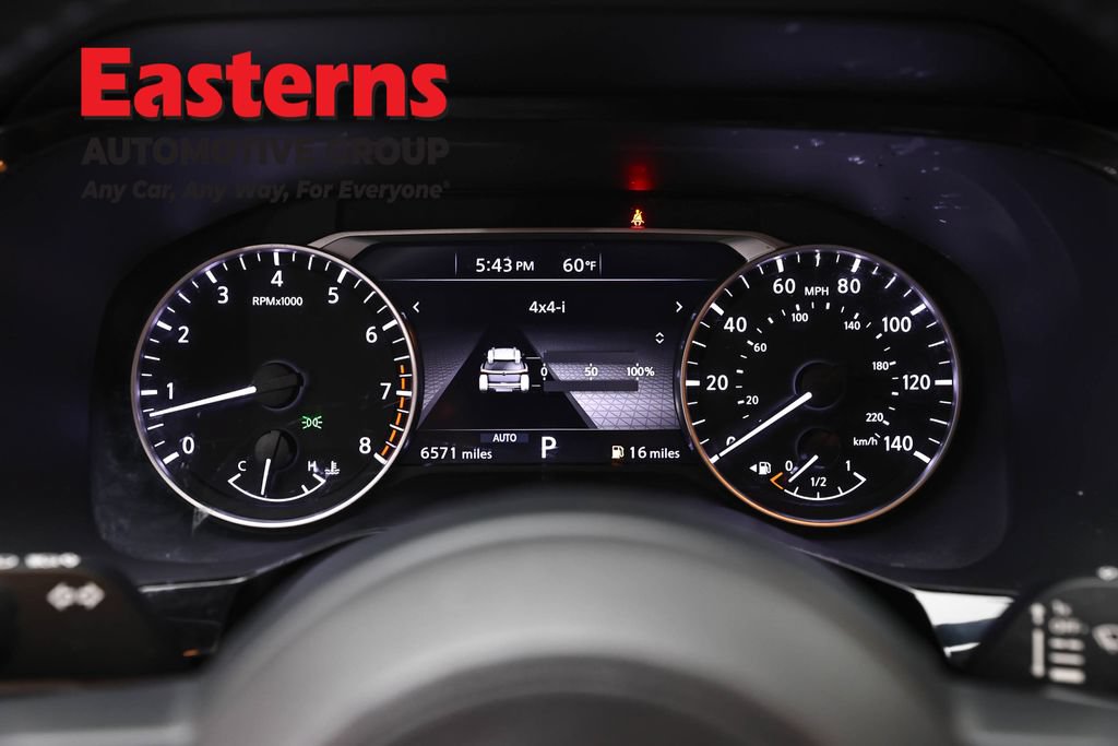 Used 2024 Nissan Pathfinder SV AWD/4WD image 19