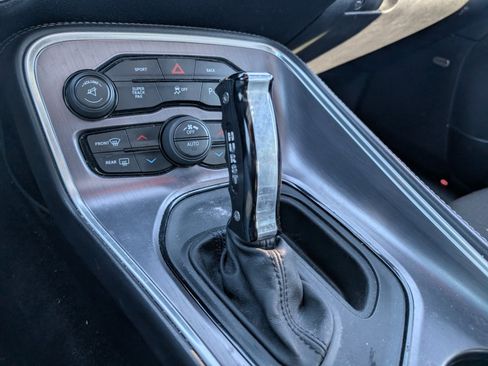 Used 2015 Dodge Challenger R/T image 14