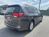 Used 2020 Chrysler Voyager Lxi image 4