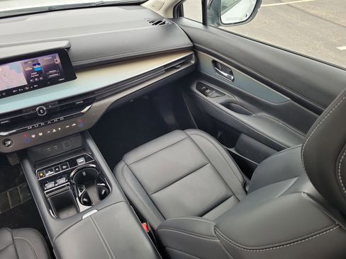 Used 2025 Nissan Murano SL image 15