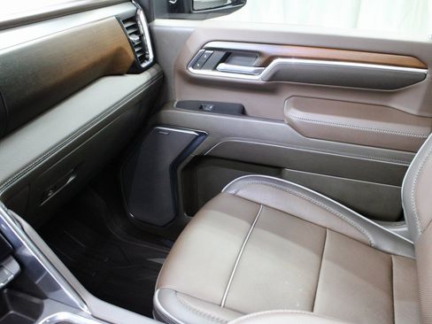 Used 2024 GMC Sierra 2500 Denali w/ Technology Package image 30