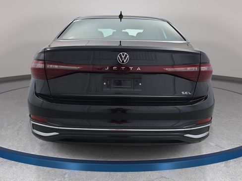 Used 2025 Volkswagen Jetta SEL FWD image 6