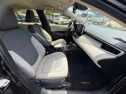 Used 2020 Toyota Corolla LE FWD image 11