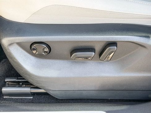 Used 2021 Volkswagen Tiguan SE R-Line image 40