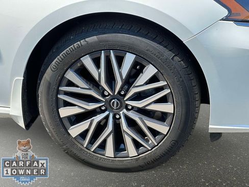 Used 2023 Nissan Altima 2.5 SV AWD/4WD image 9