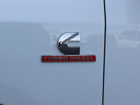 Used 2024 RAM 2500 Tradesman w/ Chrome Appearance Group image 39