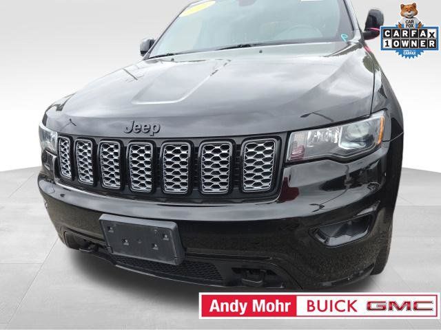 Used 2021 Jeep Grand Cherokee Altitude AWD/4WD image 3