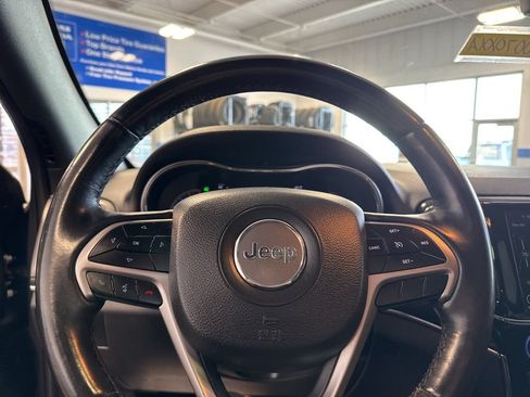 Used 2019 Jeep Grand Cherokee Limited w/ Luxury Group II AWD/4WD image 20
