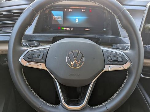 Certified 2026 Volkswagen Atlas Cross Sport SE FWD image 17