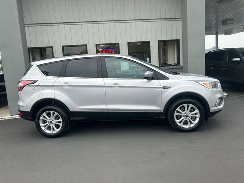 Used 2017 Ford Escape SE AWD/4WD image 27