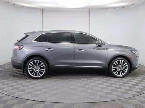 Used 2022 Lincoln Nautilus Reserve w/ Equipment Group 202A image 4