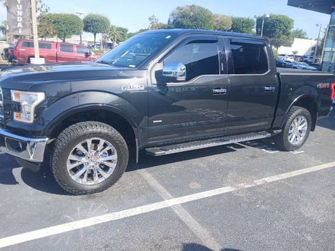 Used 2015 Ford F150 Lariat w/ Equipment Group 502A Luxury AWD/4WD image 2