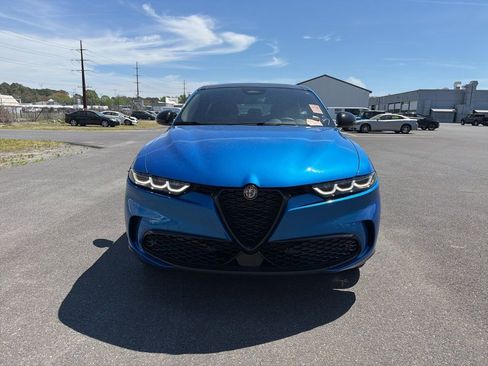 Used 2025 Alfa Romeo Tonale image 8