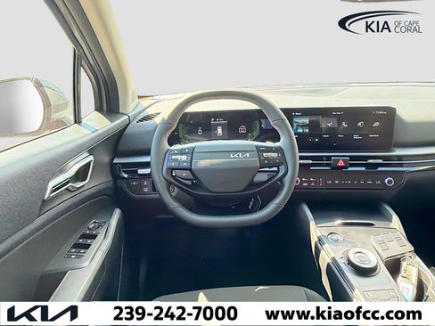New 2026 Kia Sportage LX FWD image 16