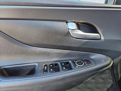 Used 2019 Hyundai Santa Fe SE w/ Cargo Package image 10