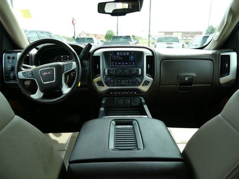 Used 2018 GMC Sierra 1500 SLT image 19