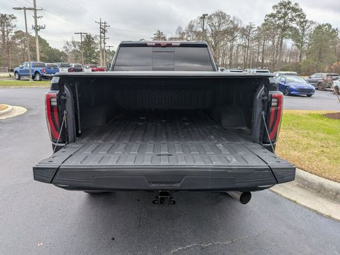 Used 2024 GMC Sierra 2500 AT4 w/ AT4 Premium Plus Package image 32