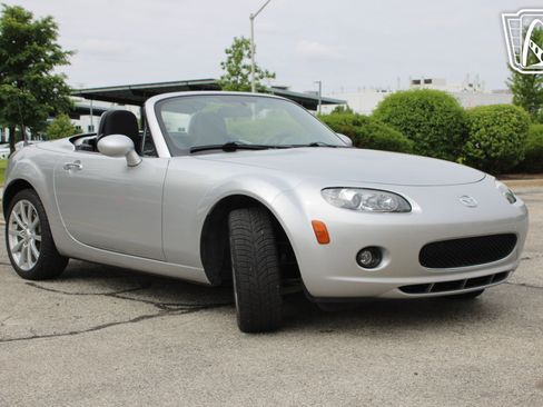 Used 2007 MAZDA MX-5 Miata Touring RWD image 33