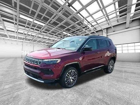 Used 2022 Jeep Compass Limited w/ Elite Group image 8