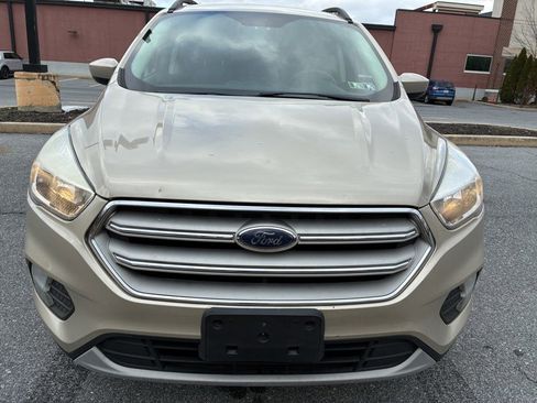Used 2018 Ford Escape SE image 2
