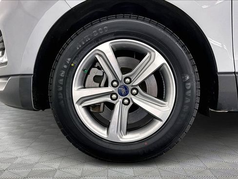 Certified 2022 Ford Edge SEL w/ Convenience Package image 9