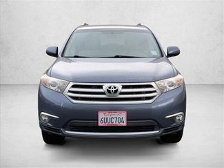 Used 2012 Toyota Highlander Limited w/ Tow Pkg video 2