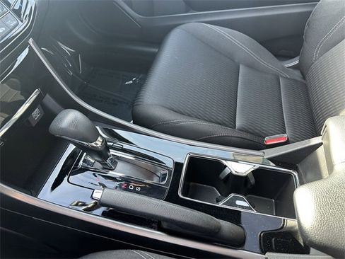 Used 2016 Honda Accord EX image 26