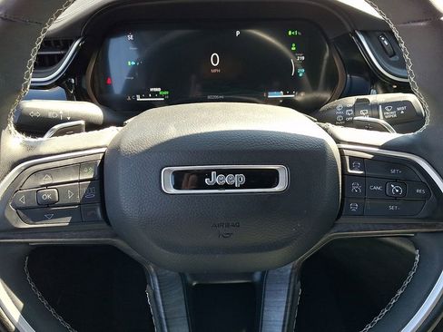 Used 2022 Jeep Grand Cherokee Limited 4xe image 19