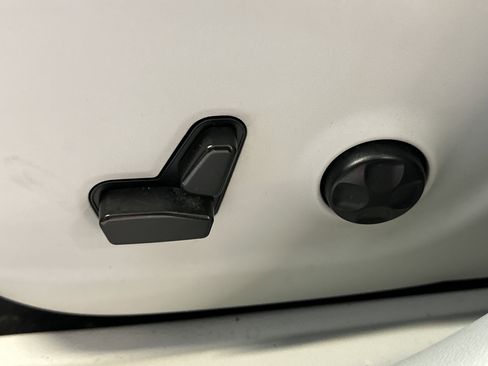 Used 2021 Jeep Cherokee Latitude Lux image 22