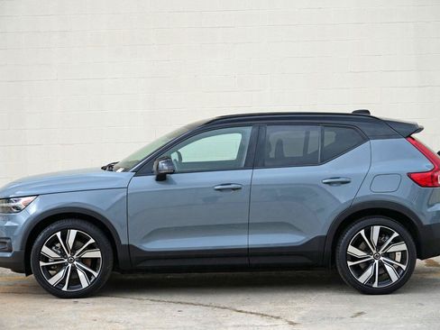 Used 2021 Volvo XC40 P8 Recharge w/ Advanced Package AWD/4WD image 47