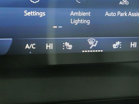 New 2026 Buick Enclave Sport Touring w/ Super Cruise Package image 29