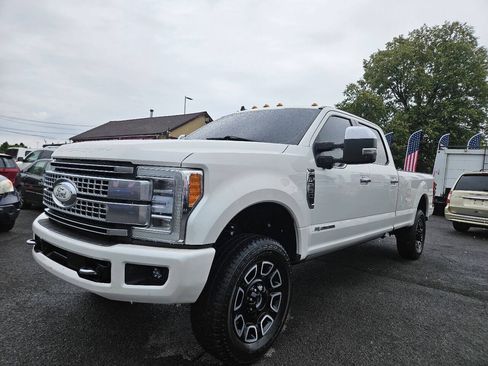Used 2019 Ford F250 Platinum w/ Platinum Ultimate Package AWD/4WD image 1