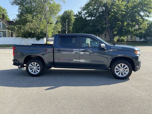 Used 2019 Chevrolet Silverado 1500 Custom w/ Custom Value Package AWD/4WD image 6