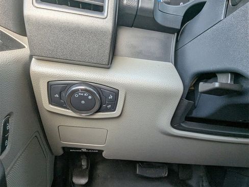 Used 2022 Ford F250 XL w/ Power Equipment Group image 24