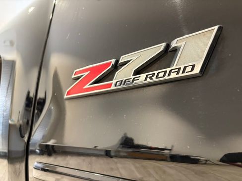 Used 2019 Chevrolet Silverado 1500 LT w/ All Star Edition image 13