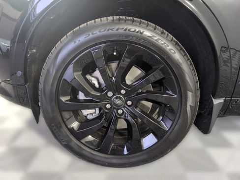 Certified 2025 Land Rover Discovery Sport Dynamic SE image 10