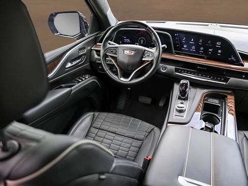 Certified 2023 Cadillac Escalade Sport Platinum AWD/4WD image 30
