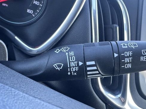 Used 2019 Chevrolet Equinox LT w/ Driver Convenience Package image 22