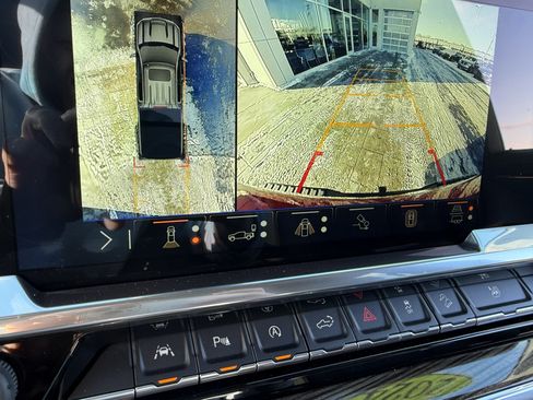 Used 2024 Chevrolet Silverado 1500 LT Trail Boss w/ LT Trail Boss Premium Package image 21