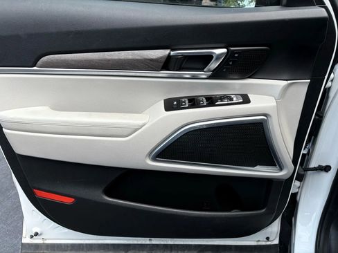 Used 2020 Kia Telluride SX w/ SX Prestige Package image 10