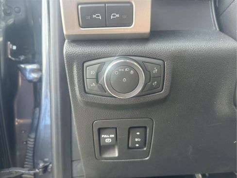 Used 2018 Ford F150 Platinum w/ Equipment Group 701A Luxury AWD/4WD image 13
