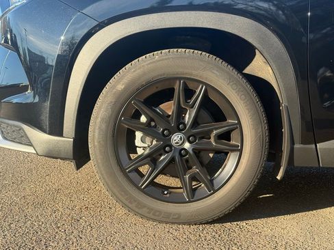 Used 2024 Toyota Grand Highlander AWD Hybrid image 9