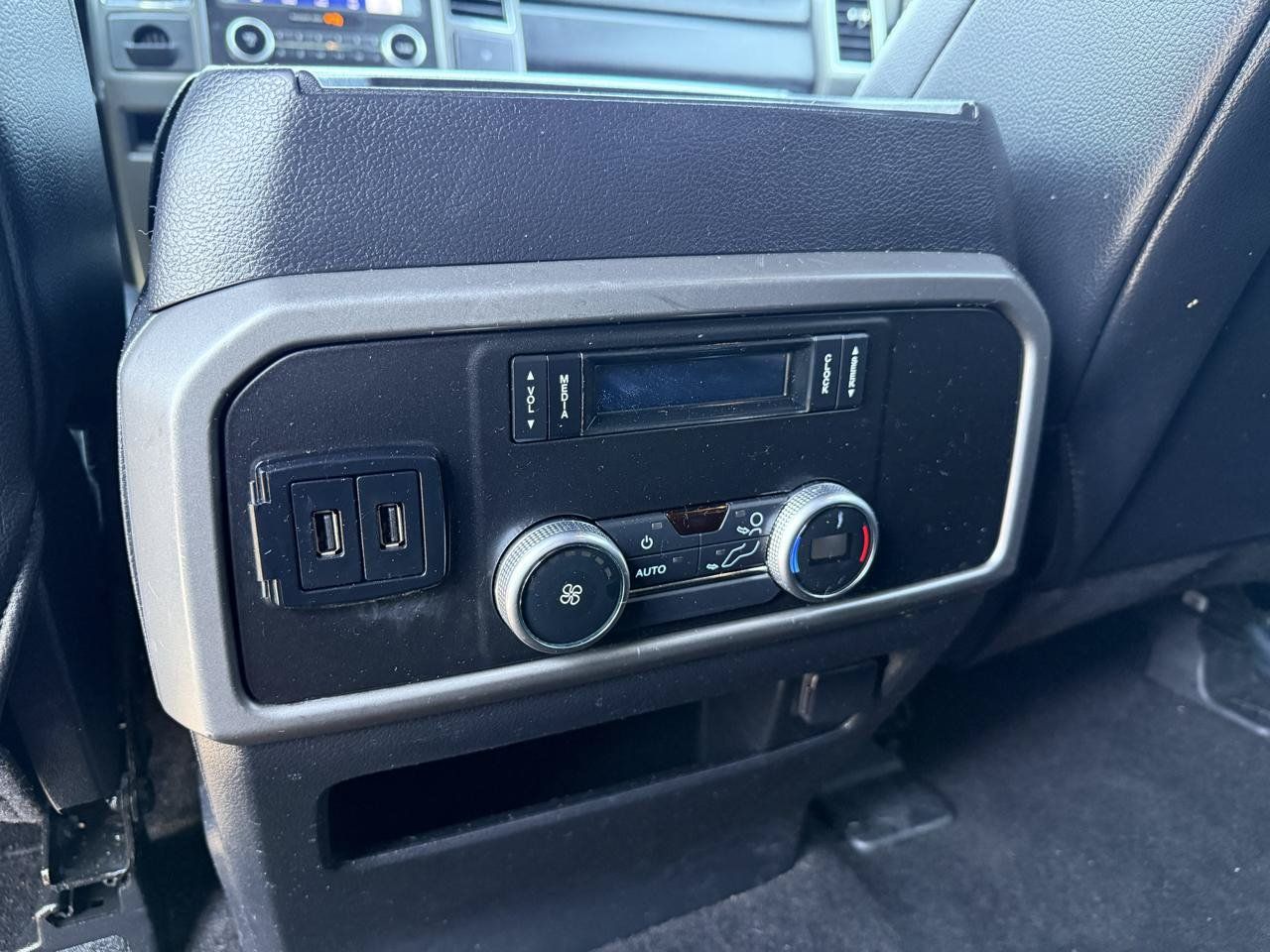 Used 2020 Ford Expedition XLT w/ Equipment Group 201A RWD image 15